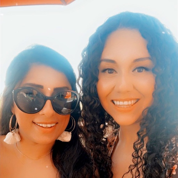 Meet your Posher, Diana - Picture 2 of 4